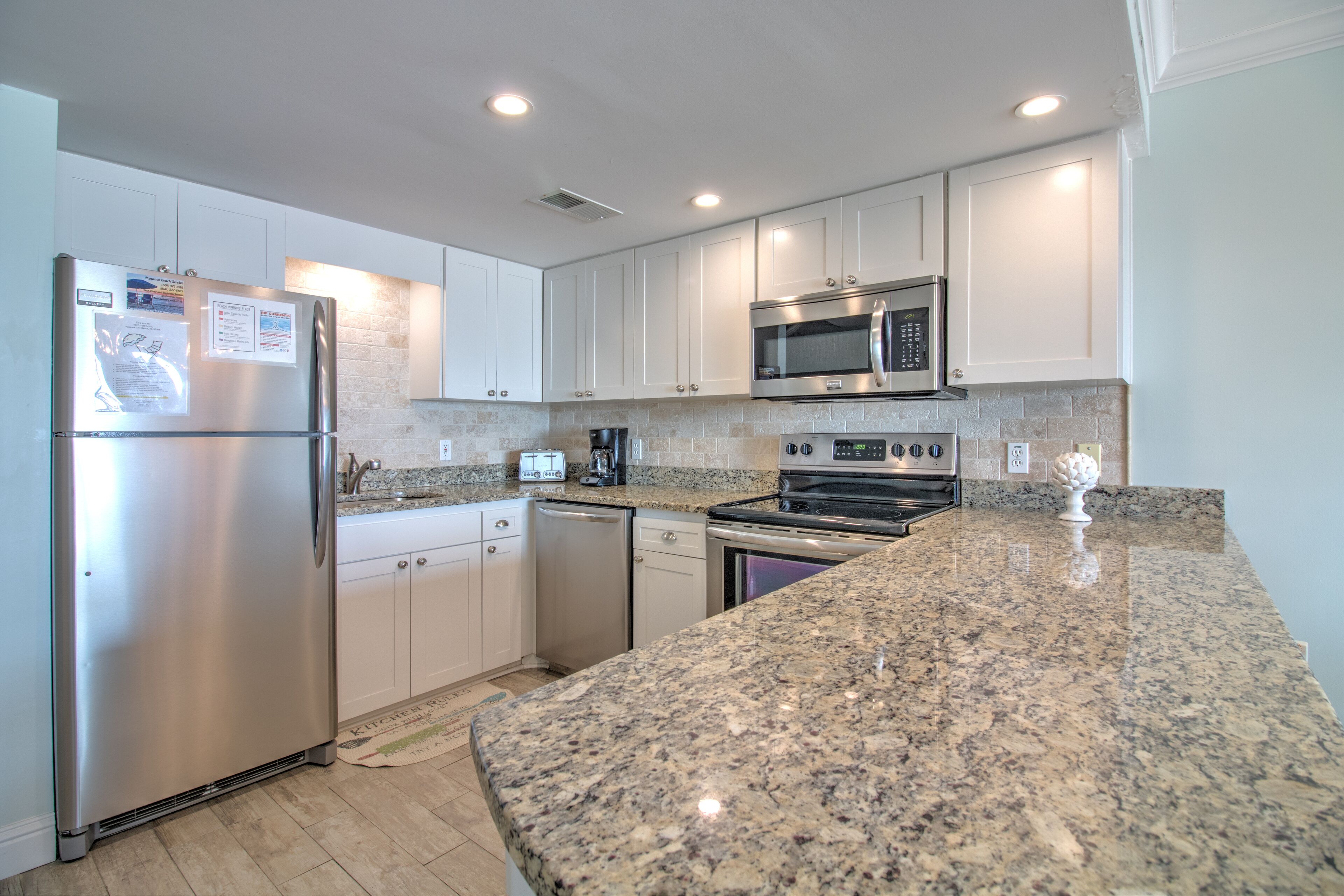 Gulf front /WiFi/Grill/Self Check in-out/High Cleanliness Standards/Small Dog