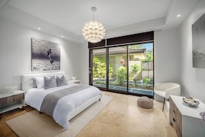 4 bedrooms, iron/ironing board, Internet, bed sheets