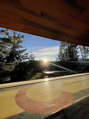 Outdoor dining - Grand Adventure Basecamp,Colorado Riverfront, Beautiful Rocky Mtn Views! (Grand Lake)