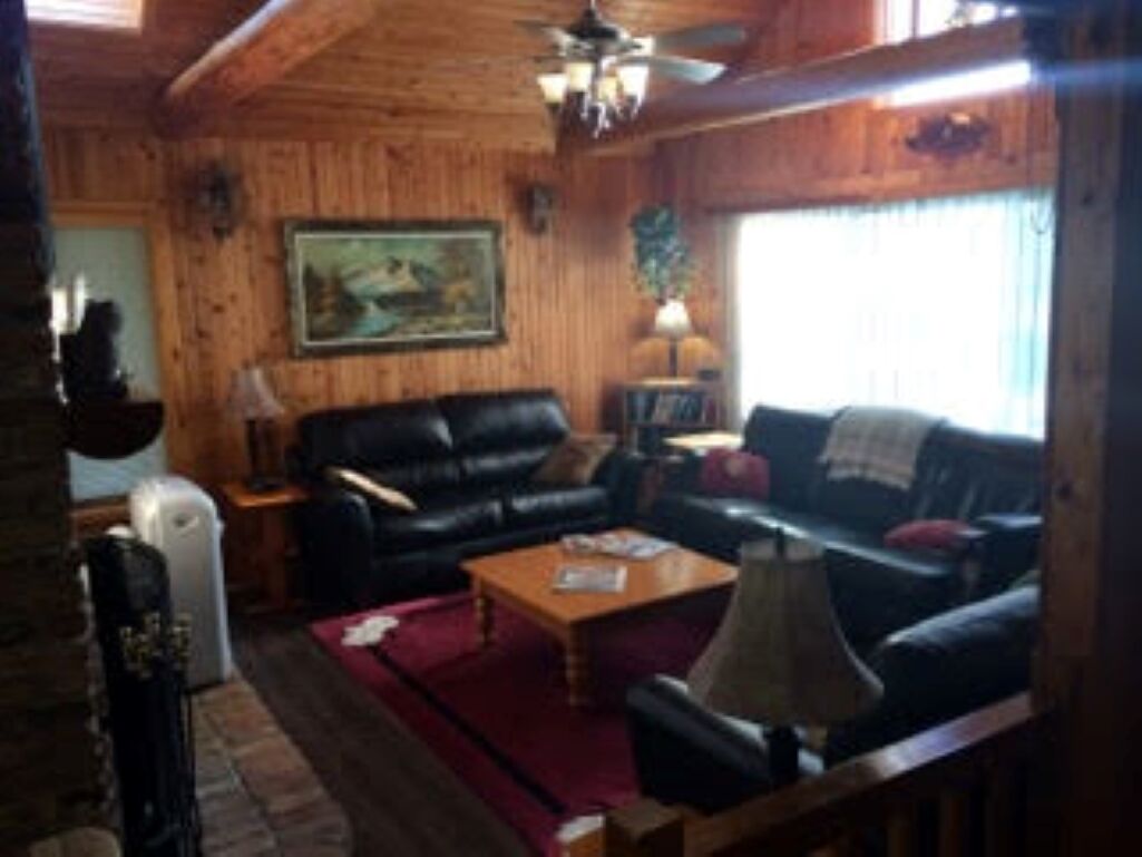 Private Hot Tub-Sauna-Games Room - Husbands Vacation Home