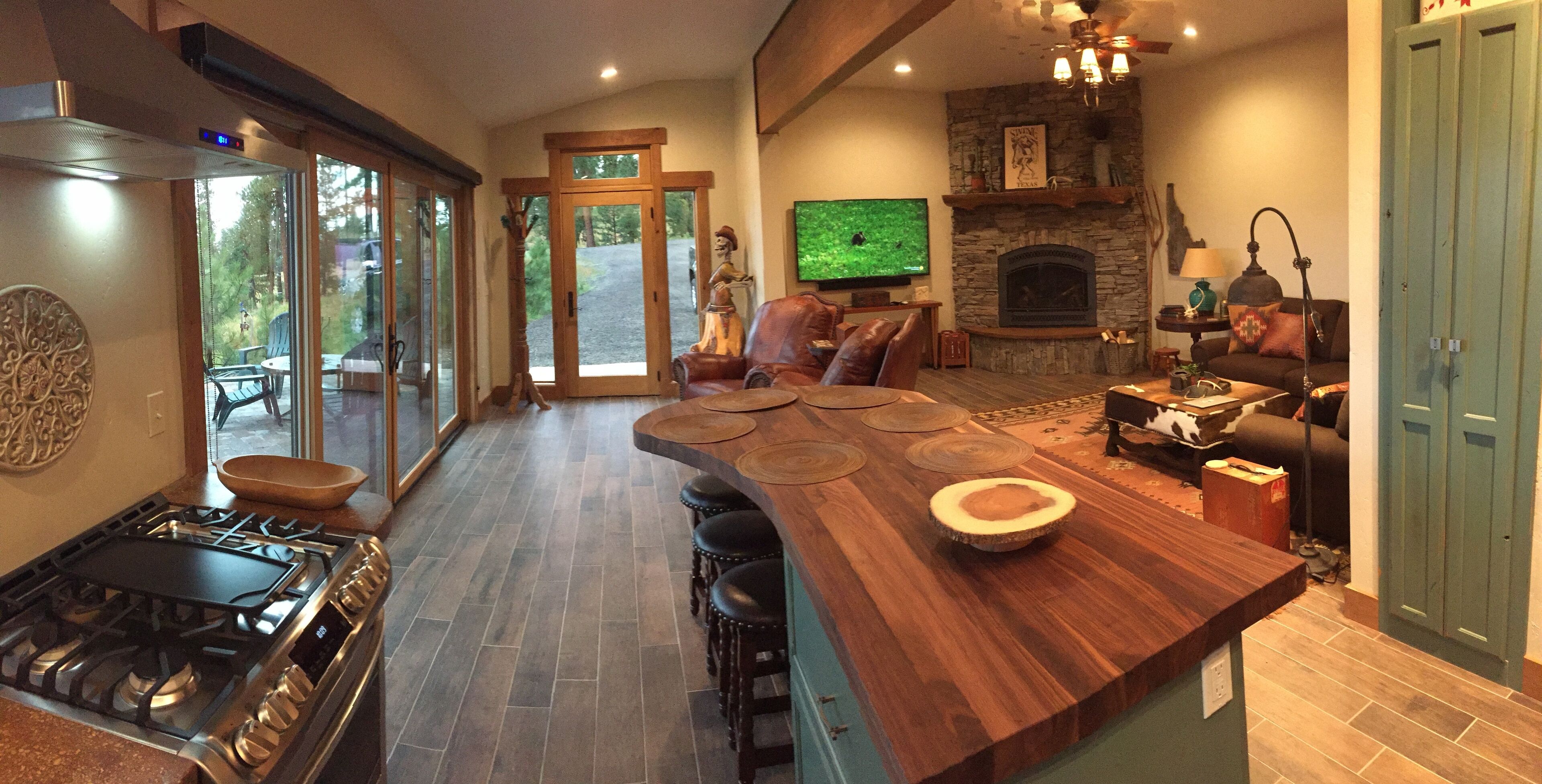 Luxury Retreat on 13 Secluded Acres With Spa Just Outside McCall