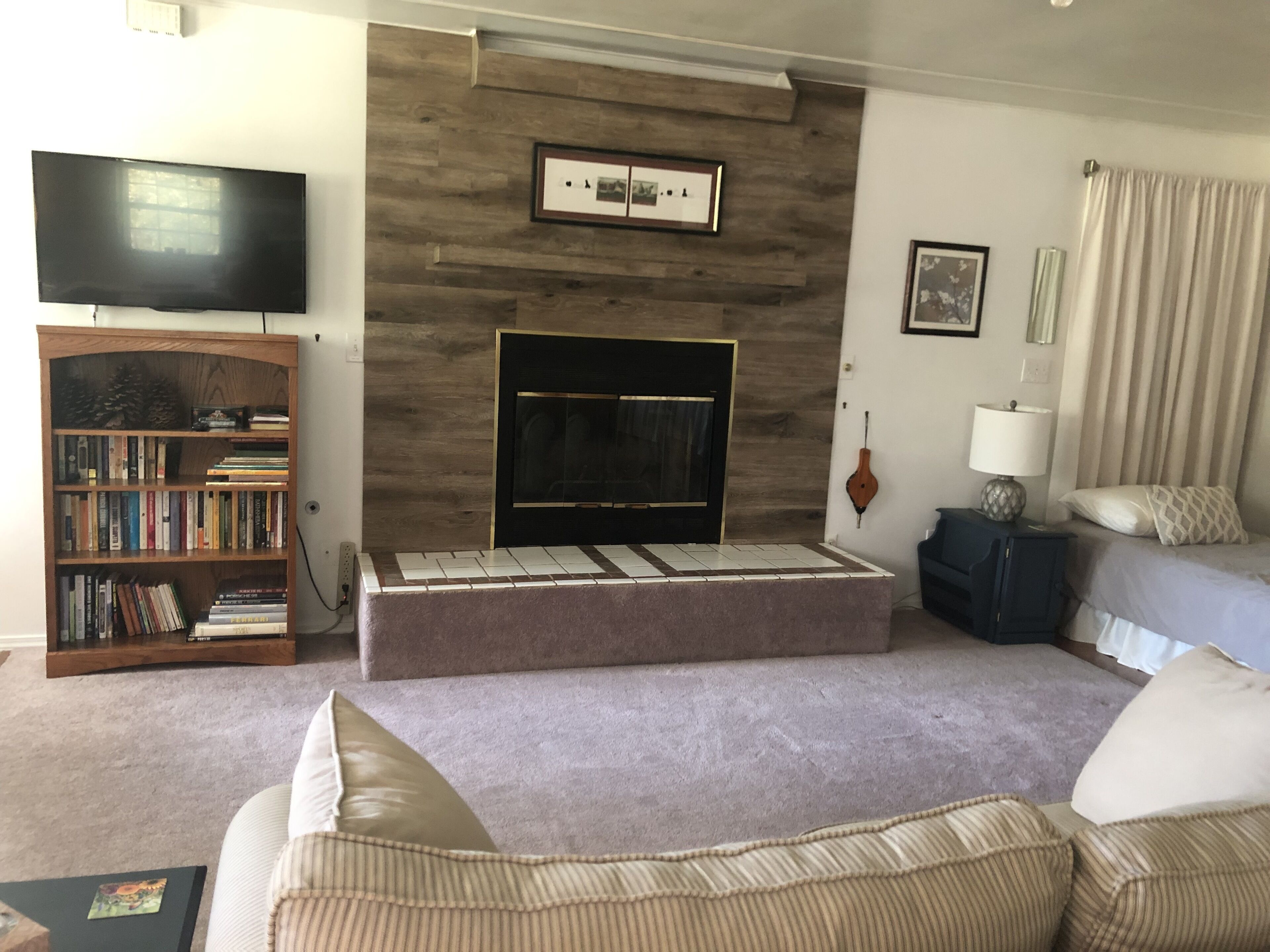 A cute studio barndominium: 