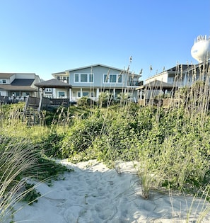 Property grounds - OCEAN FRONT home with POOL, Great LOCATION near pier, 5 bed & 5 bath (Ocean Isle Beach)