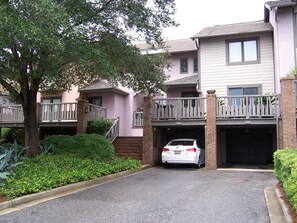 Exterior - Beautiful Waterfront Villa on Deep Water At Bohicket Marina, Seabrook Island, SC (Johns Island)