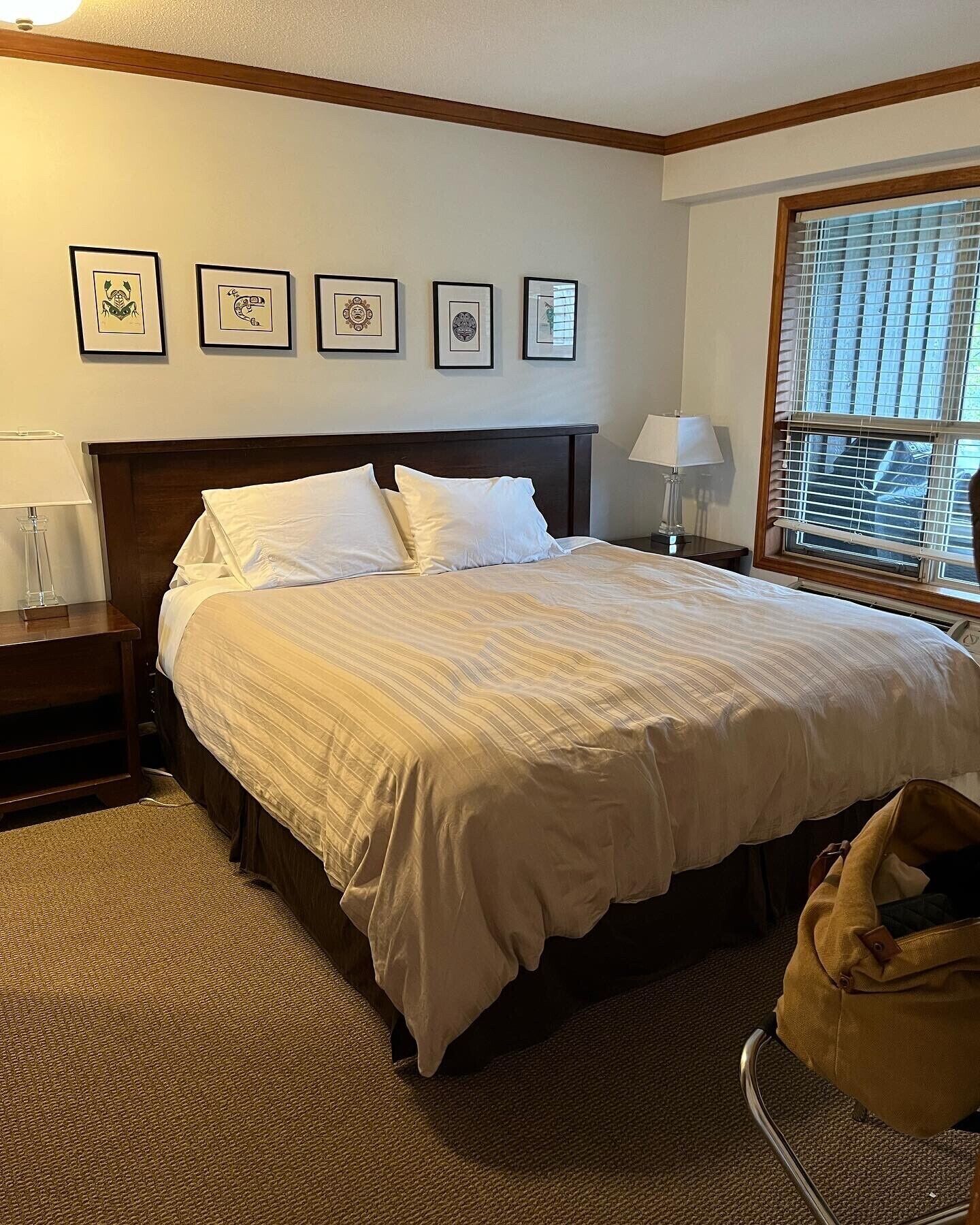 Fantastic Ski In/Out Location, 3 Hot Tubs, Pool, Ski Valet