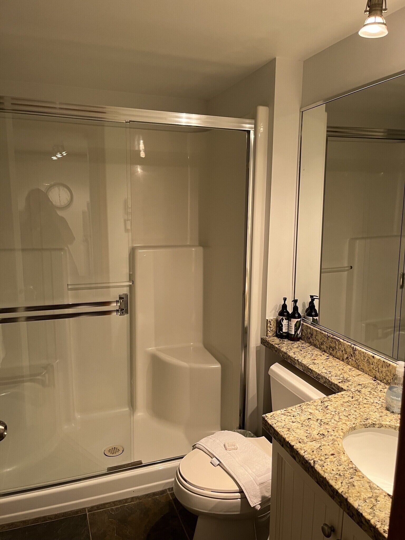 Fantastic Ski In/Out Location, 3 Hot Tubs, Pool, Ski Valet