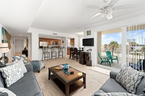 Smart TV, DVD player