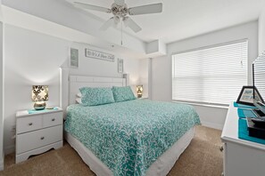 3 bedrooms, iron/ironing board, free WiFi, bed sheets - OPUS CONDO - Pool & Ocean - ready to Enjoy (Daytona Beach Shores)