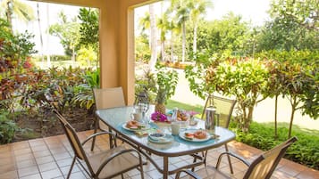 Tempat makan outdoor