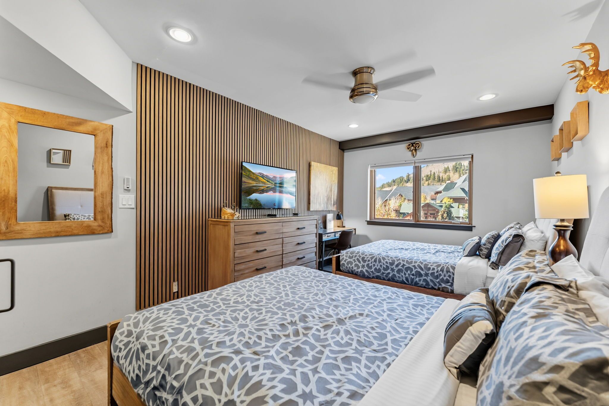 1 habitación, escritorio, tabla de planchar con plancha y wifi gratis 