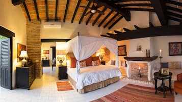 8 bedrooms, in-room safe, desk, iron/ironing board
