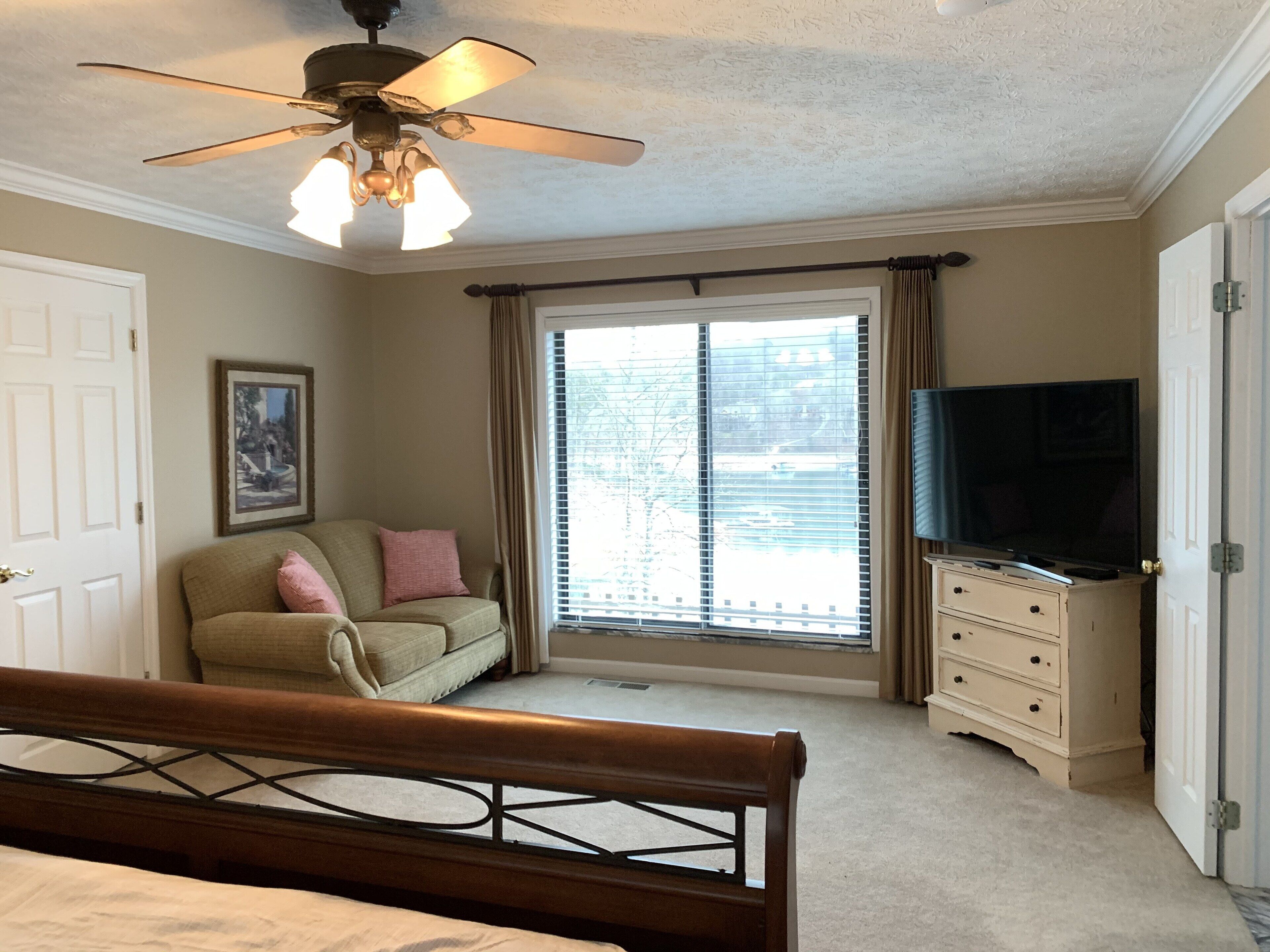 Spacious lovely home on beautiful Norris Lake.