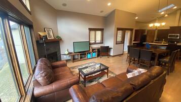 Televisio, takka, DVD-soitin