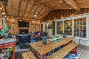 Dining - 1 Level, 3 Master BRs,  4 BA,   Covered Porch! (Highlands)