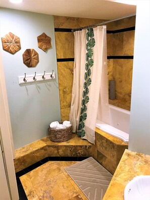 Combined shower/tub, jetted tub, hair dryer, towels - Amazing Location in Beautiful Blue Mountain Beach.  75 Yards from the Sand...   (Santa Rosa Beach)
