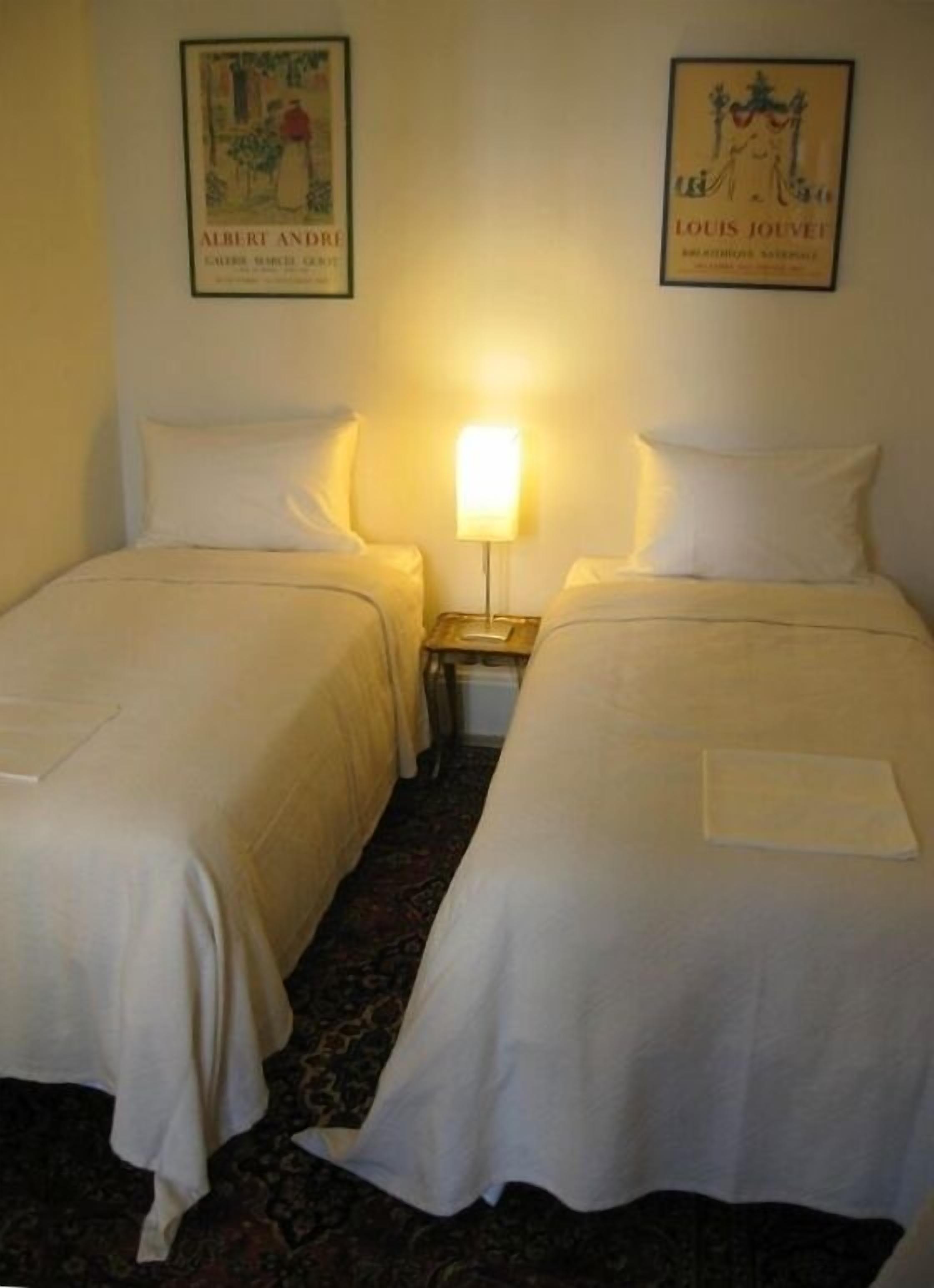 2 slaapkamers, een strijkplank/strijkijzer, reisbedje, gratis wifi