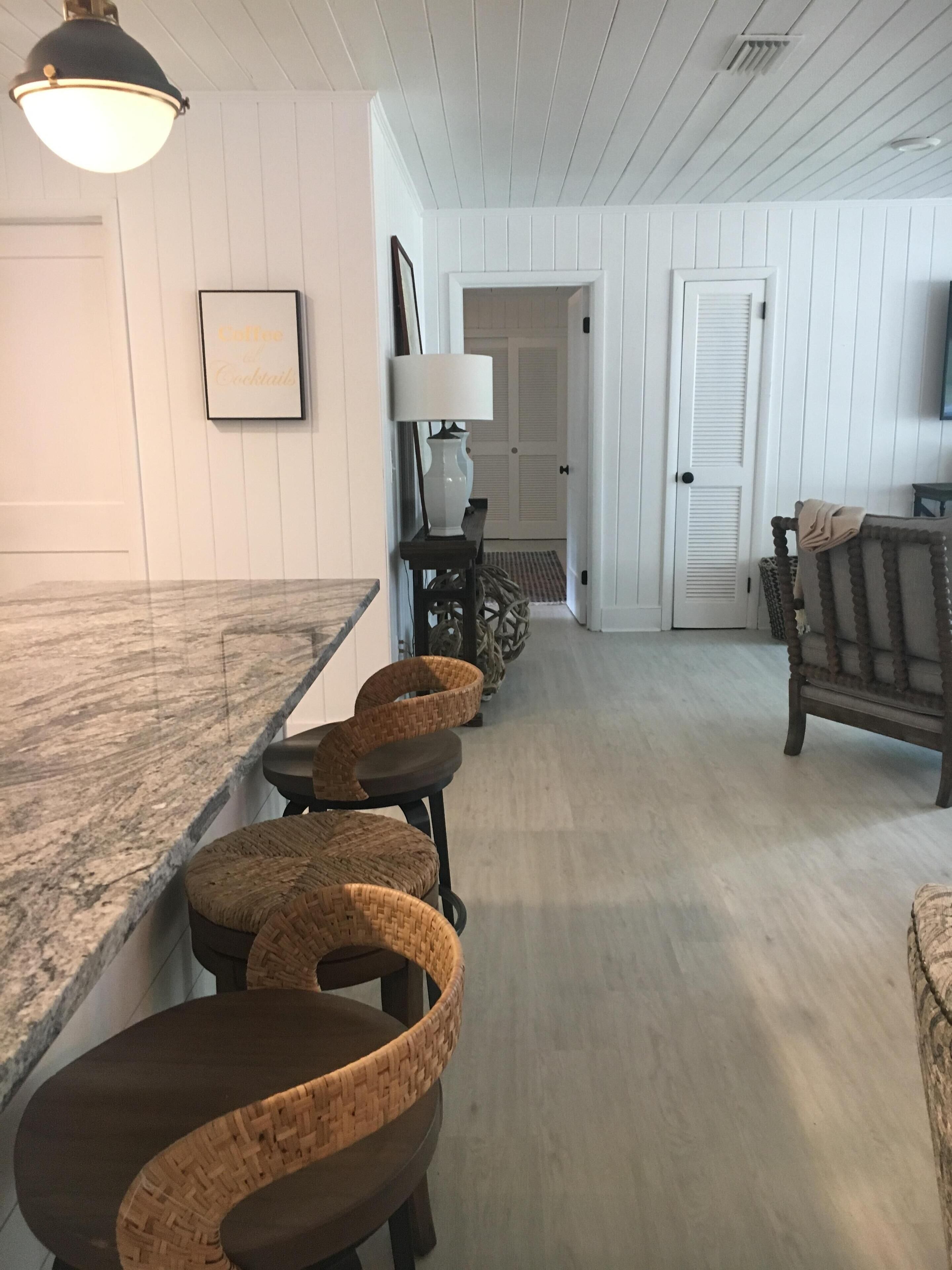 2nt min this FALL🎃🌴 spacious 3b 2ba and Pool Pass💦 Perfect Location. 4 Bikes 🚲!!