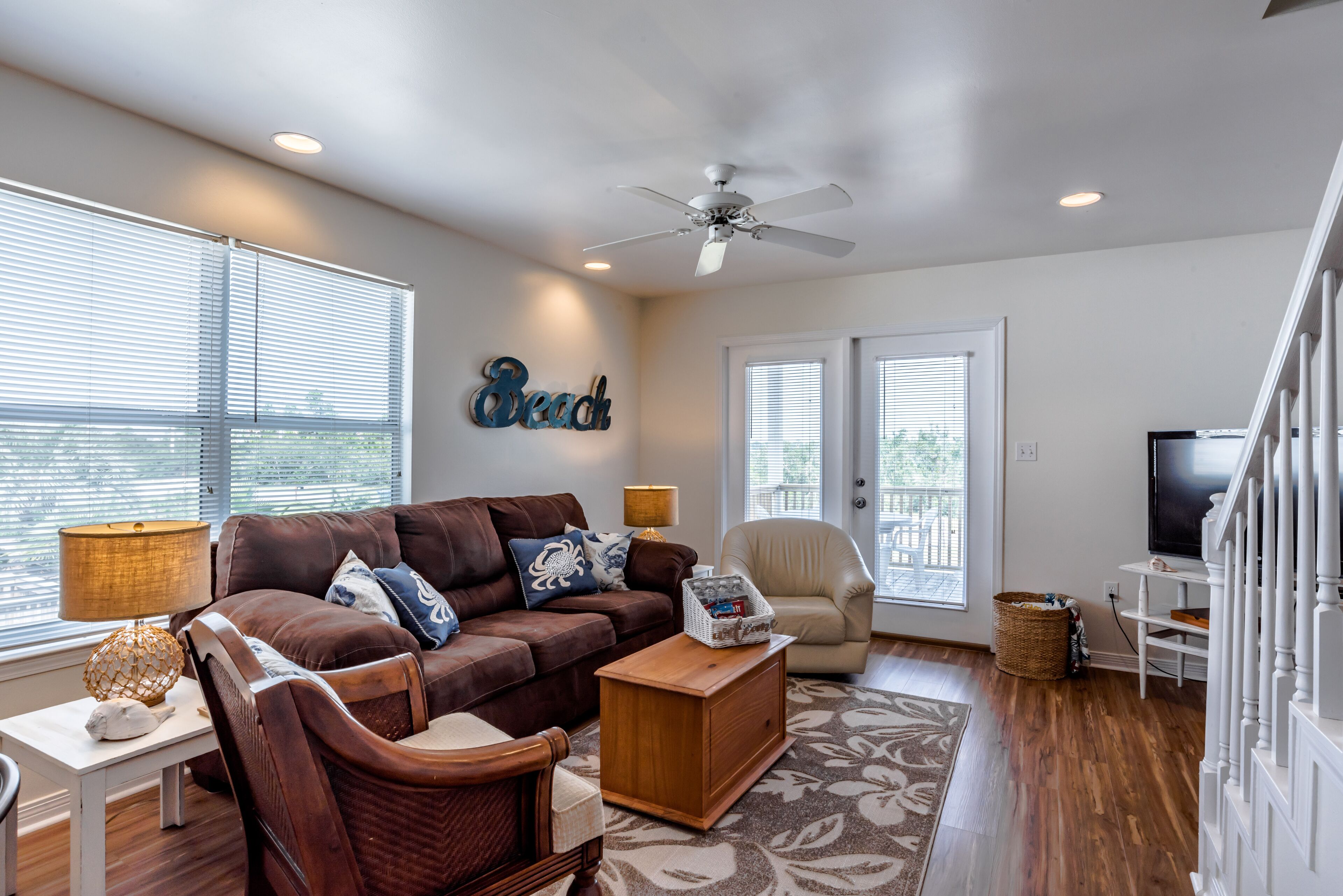 Heated pool! 3 BR, 3 BA Duplex, 1 block from the beach