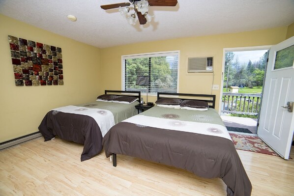 Bügeleisen/Bügelbrett, kostenloses WLAN, Bettwäsche