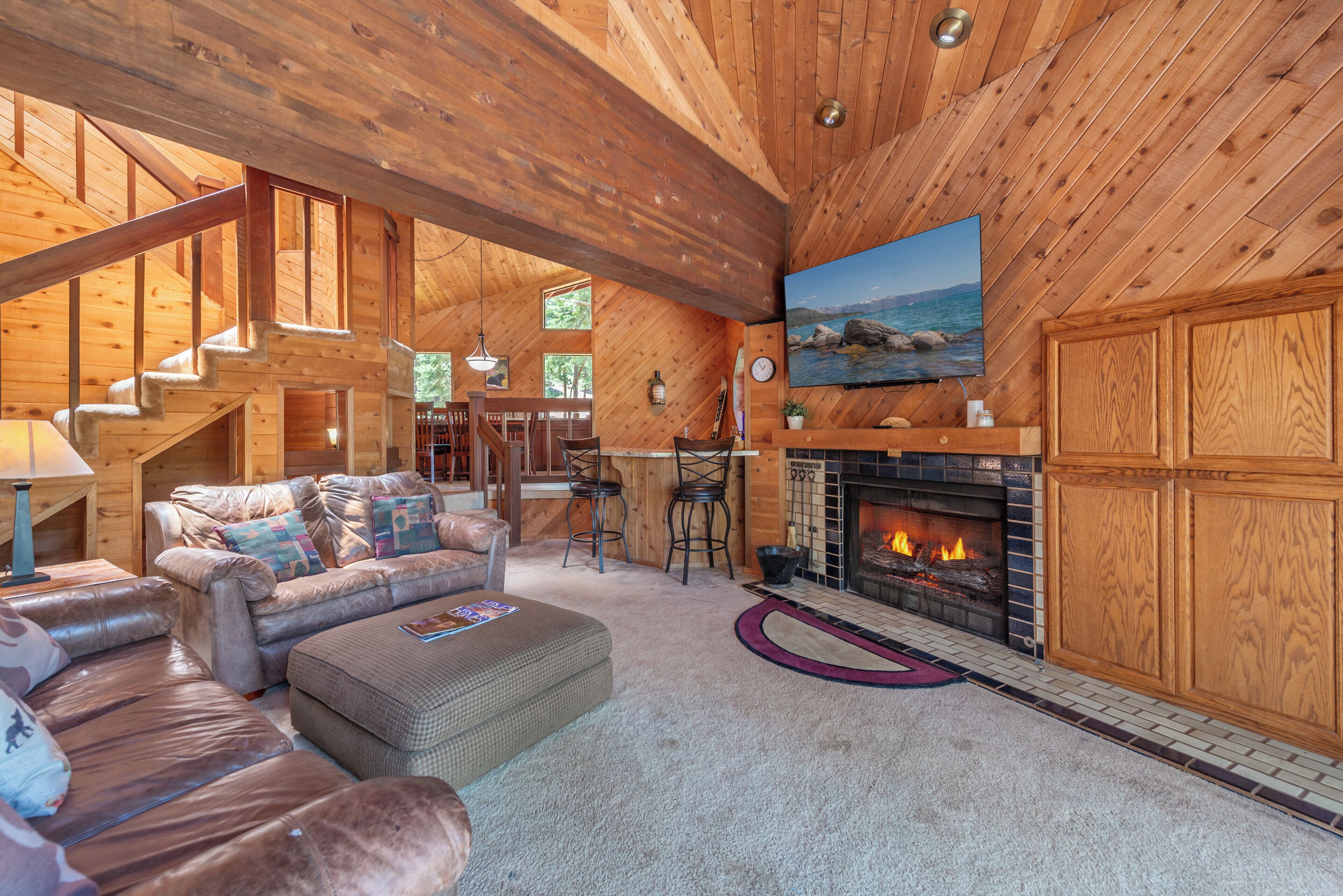 Living Room with 70 inch SmartTV
