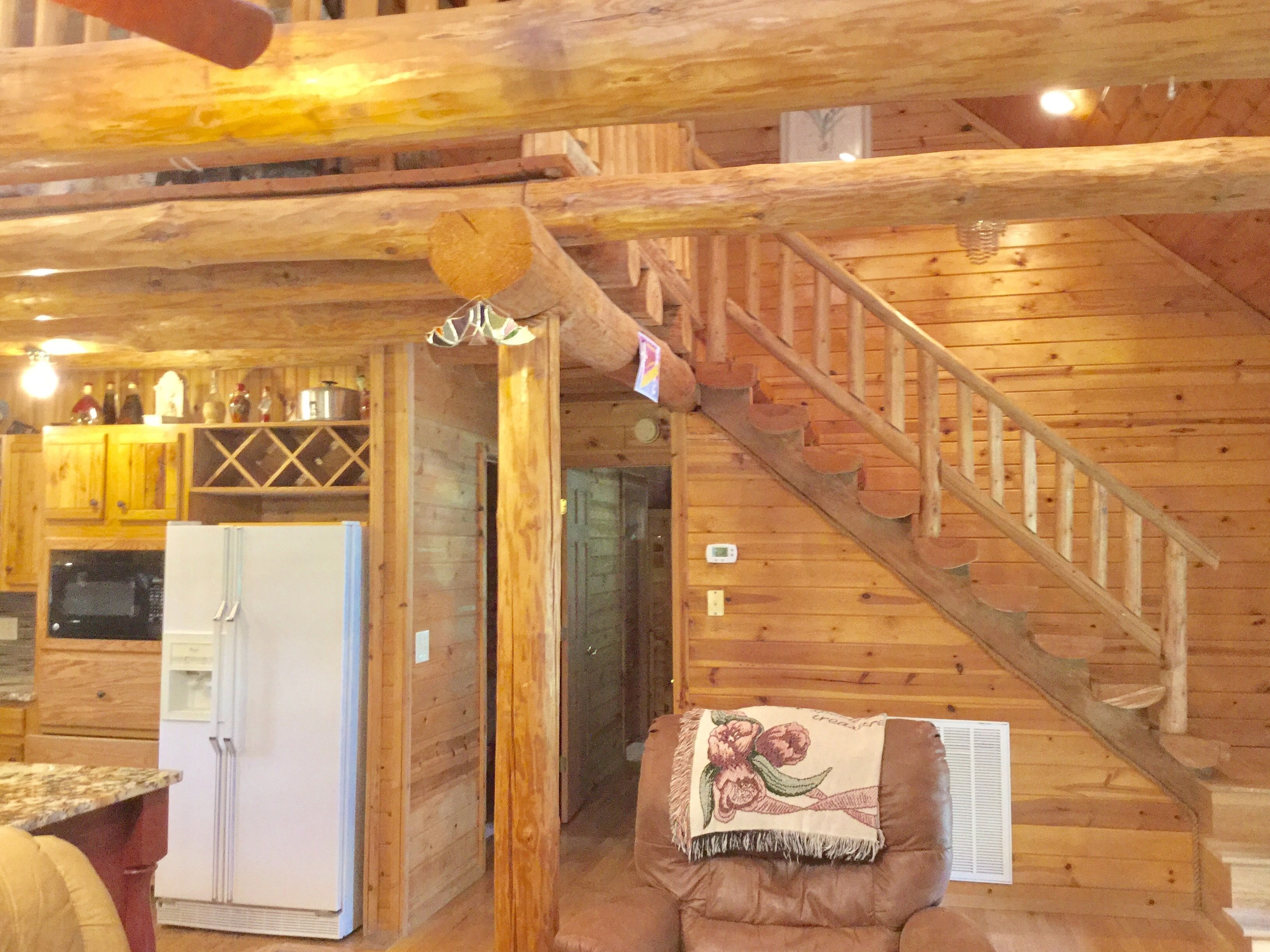 Private ! Hot Tubs, Massage Chairs, White Water only from river 3- Large decks !