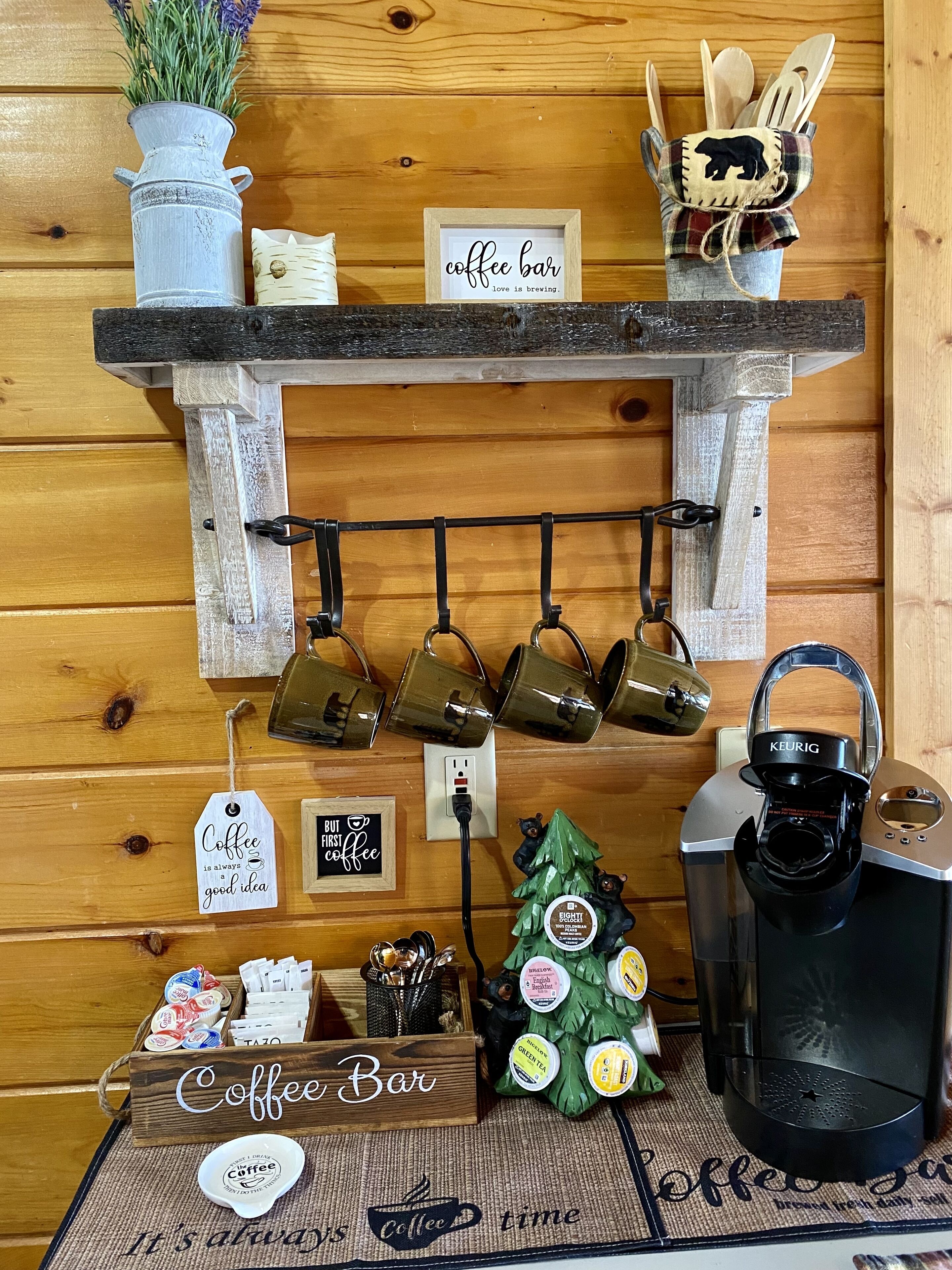 Breathtaking Mountain Views, Close to Pigeon Forge, Gatlinburg, and Dollywood. 