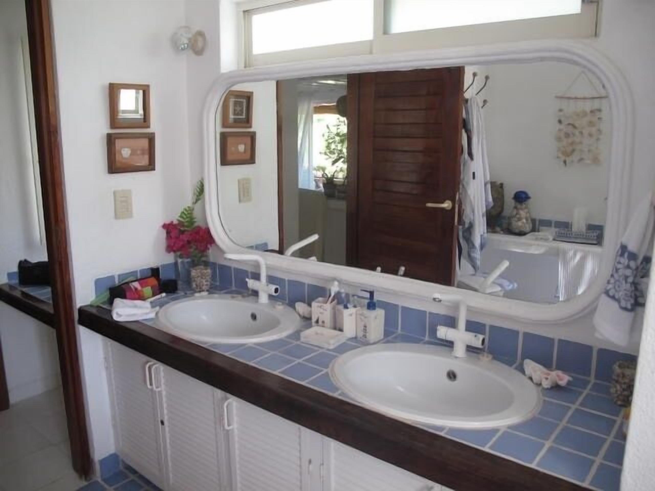 <br>Private beach at the Most Exclusive Beach in Zihuatanejo, La Ropa R VILLAS SOL 