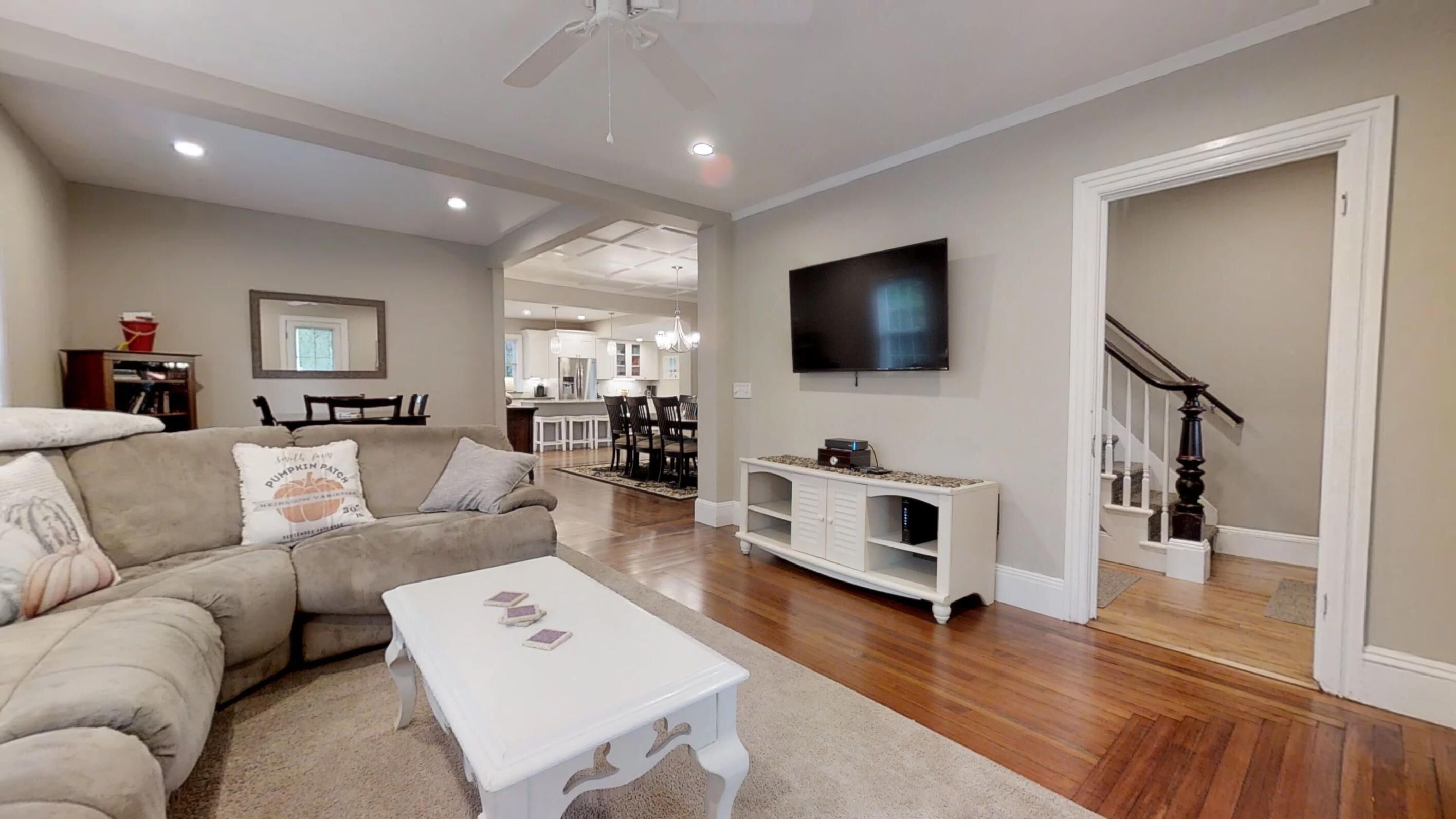 Exceptional Historic "The Wakefield" Downtown/Beaches 