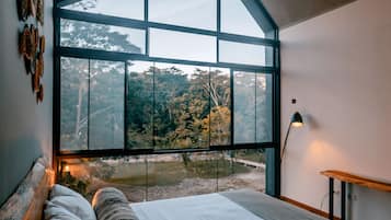 Penthouse (Cama doble) | Luxe beddengoed, een kluis op de kamer, individueel gedecoreerd