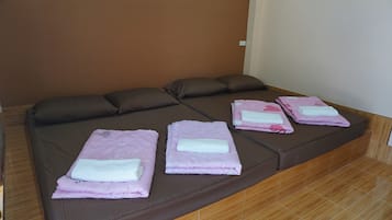 Standard Room for 4 People | 免费 WiFi