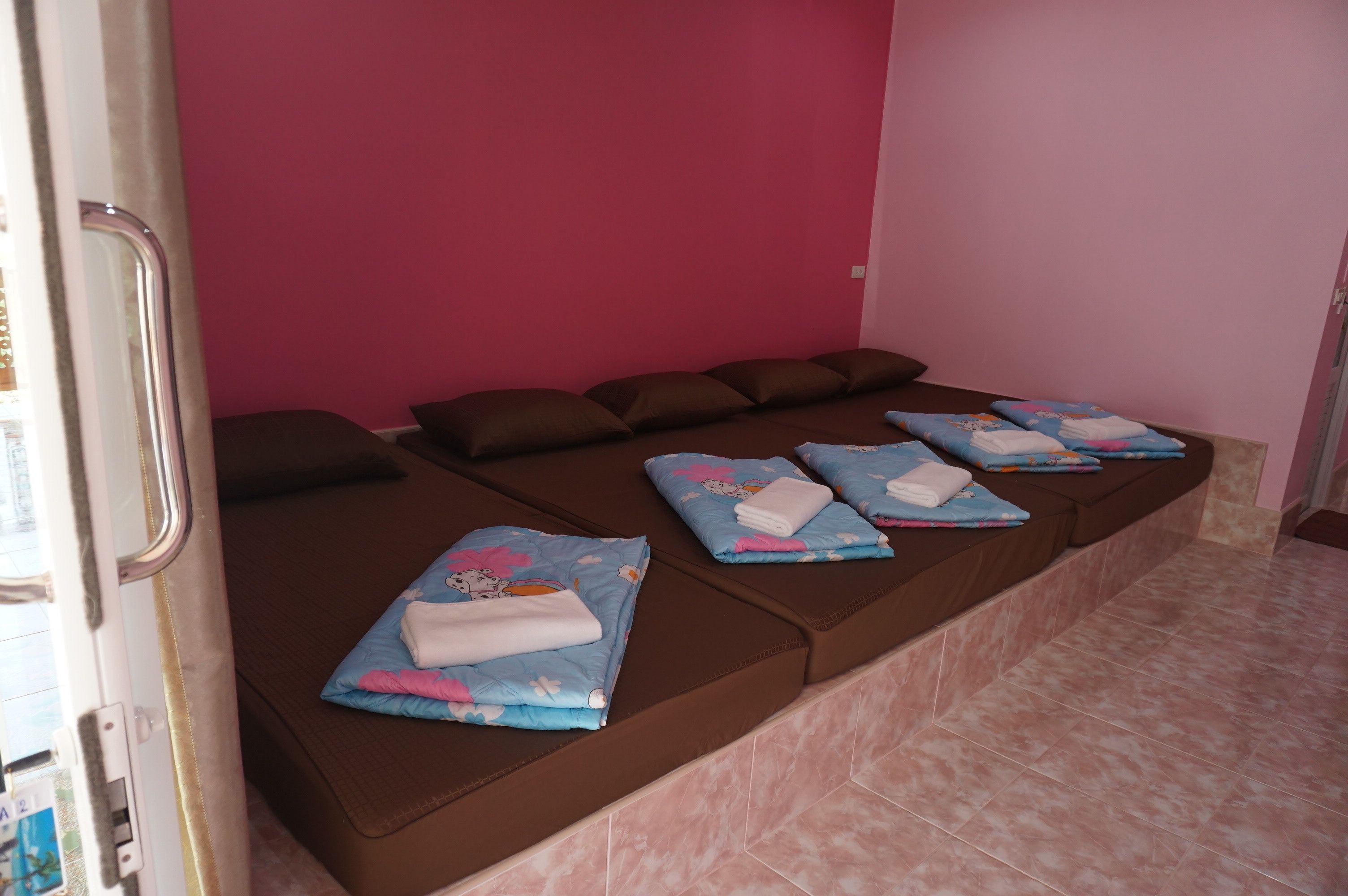 Standard Room for 5 People | Wifi gratis