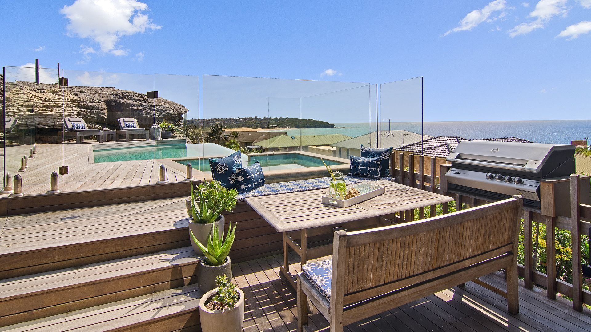 FRESHWATER BEACH LIVING — image 20