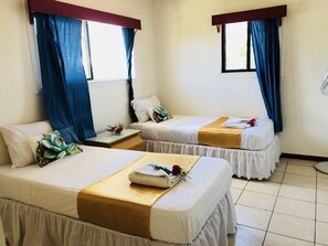 4 bedrooms, desk, iron/ironing board, free WiFi