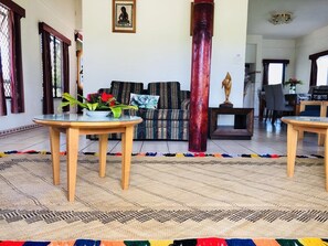 Interior - Book the Entire Place , Great for Families and small groups.-FREE WIFI & NETFLIX (Nuku'alofa)