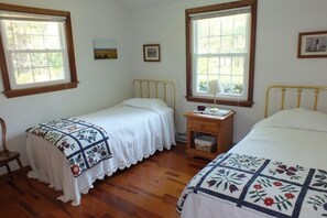 2 bedrooms, iron/ironing board, internet - Quiet Location - Half Mile to Nantucket Sound! (1976) (South Chatham)
