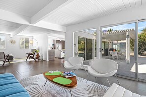 Interior - Sunny, Private Mid-Century Modern Oasis with Saltwater Pool, Spa, Mountain Views (Palm Springs)