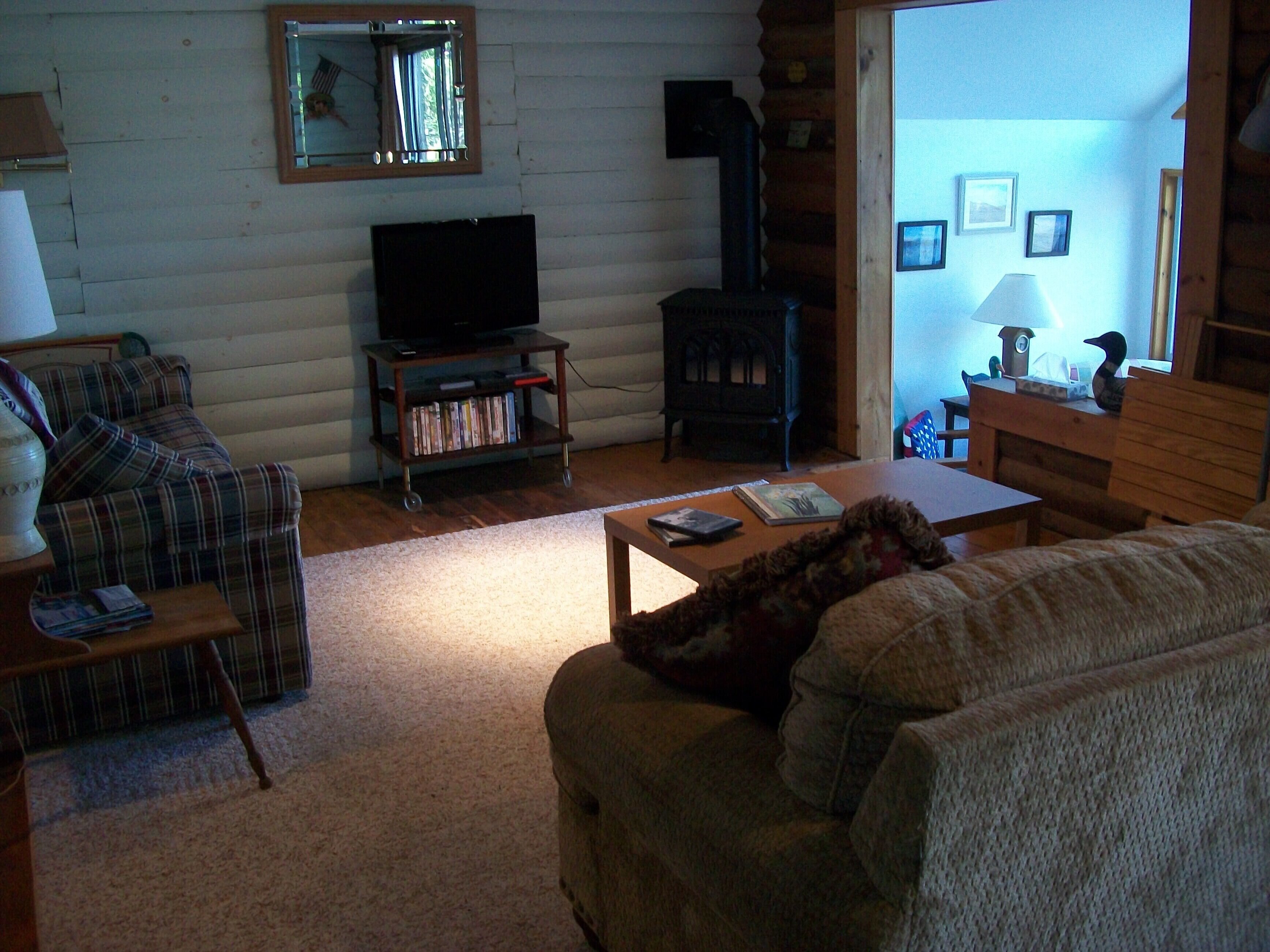 Lakeside Cottage Facing White Mountains -