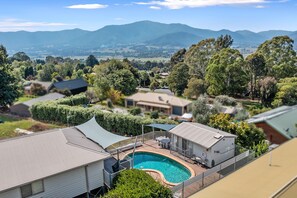 Outdoor pool - Where breathtaking mountain views meet the comforts of your own home (Tawonga South)