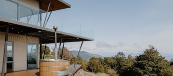 Peak View Retreat Nelson