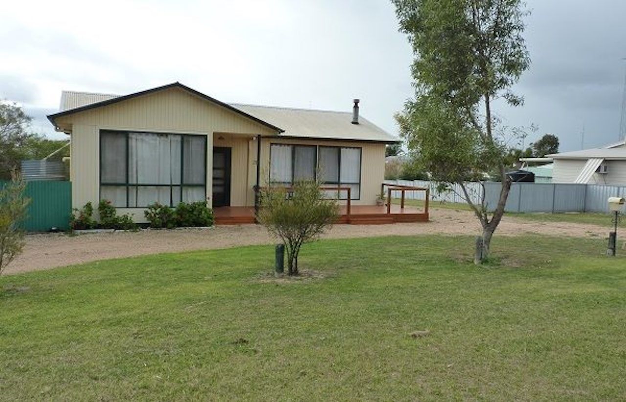 Walk To The Beach -  Holiday Rental 