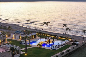 Lämmitetty uima-allas