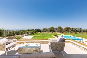 Terrace/patio - Villa Litinas - A 2,500sqm Escape Amid Olive Groves (Rethymno)