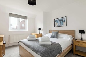 Unclassified image, 5 of 38, button