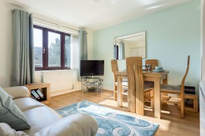 TV, DVD player, offices