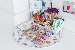 Unclassified image, 5 of 5, button - Heath Reach - Just a short distance to Tower Park (Poole)