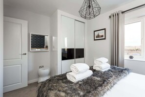 4 Schlafzimmer, Bügeleisen/Bügelbrett, WLAN, Bettwäsche