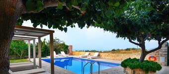 Seafront Private Villa, 350m Away From Organised Sandy Beach
