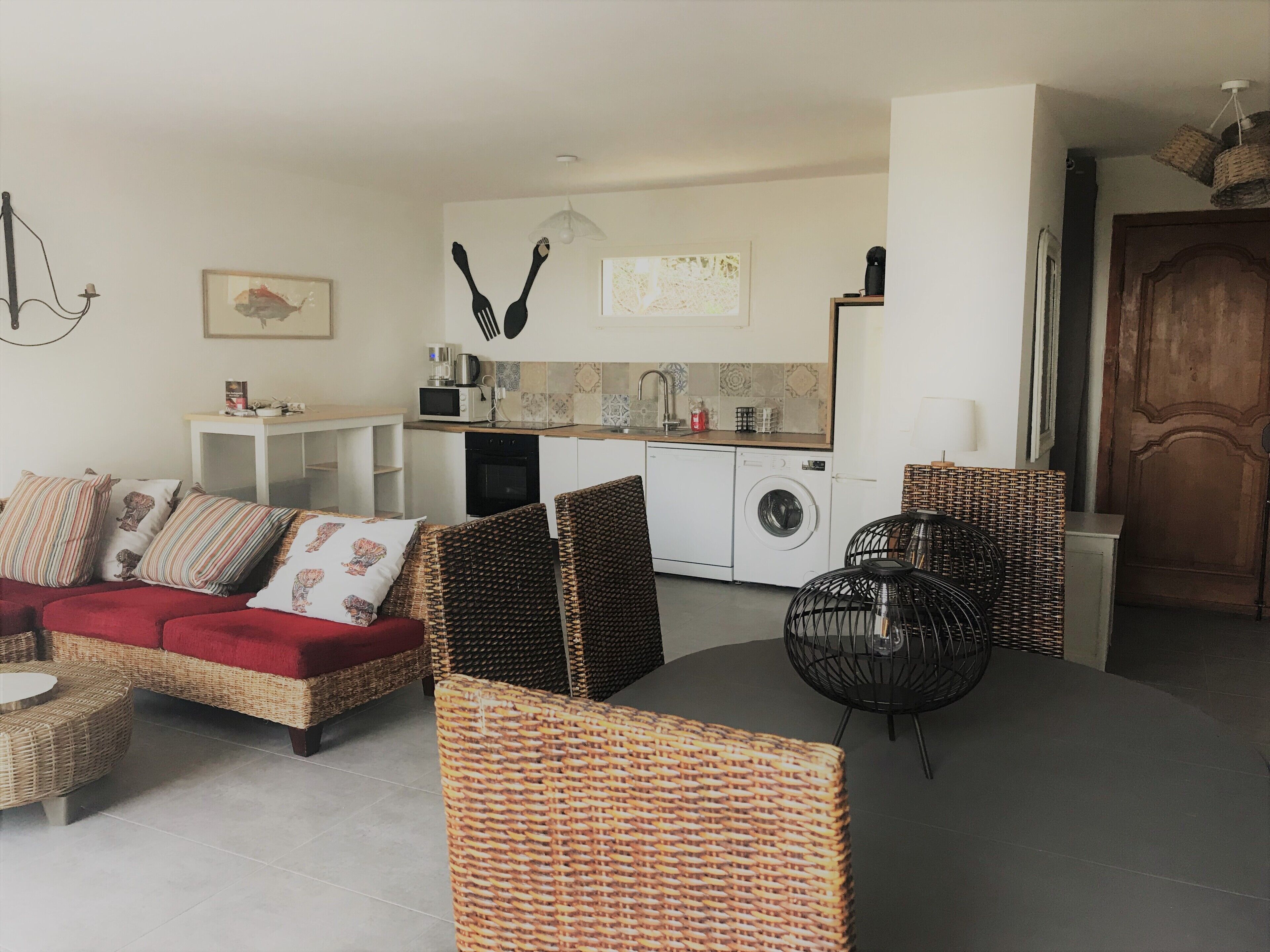 PRESQU ISLAND OF GIENS VILLA ONE LEVEL SUPERB SEA VIEW PRIVATE SWIMMING POOL 6 pers