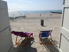 In Strandnähe, Liegestühle