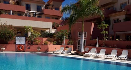Modern fully equipped apartment in exclusive area with pool.